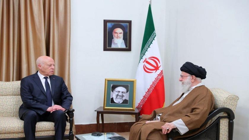Iranpress: الرئيس التونسي يعزي قائد الثورة الإسلامية باستشهاد الرئيس الإيراني