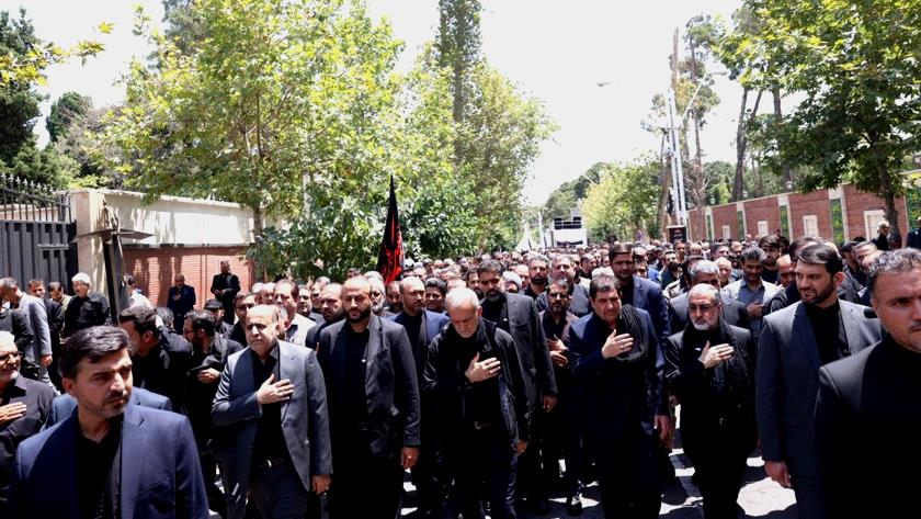 ایران برس: حضور مخبر في جمع المعزين بمؤسسة الرئاسة