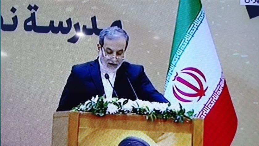 Iranpress: عراقتشي: إيران ستكون دائماً إلى جانب لبنان والمقاومة والشعوب المسلمة