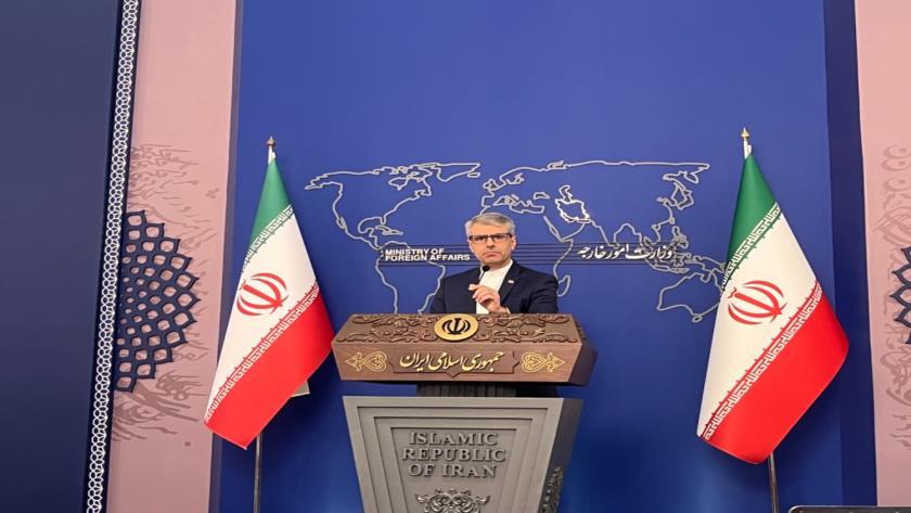 Iranpress: إيران تدافع عن أرضها وكرامتها بحزم