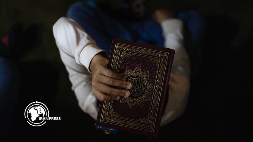 Iranpress: إحياء ليلة القدر في جامع الإمام الصادق (ع) غرب المنامة