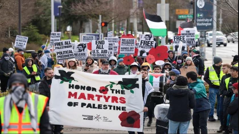 ایران برس: استمرار مشروع القمع في أمريكا؛ طرد الطلاب المؤيدين للشعب الفلسطيني