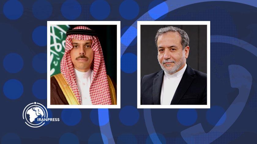 Iranpress: وزيرا الخارجية الإيراني والسعودي يناقشان العلاقات الثنائية والتطورات الإقليمية