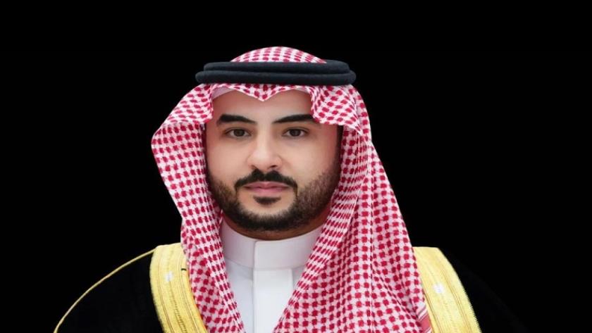Iranpress: وزير الدفاع السعودي يصل إلى طهران