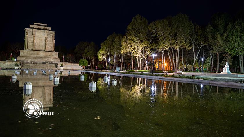 ایران برس: يوم إحياء ذكرى الشاعر الملحمي الفردوسي في 25 أيار/مايو