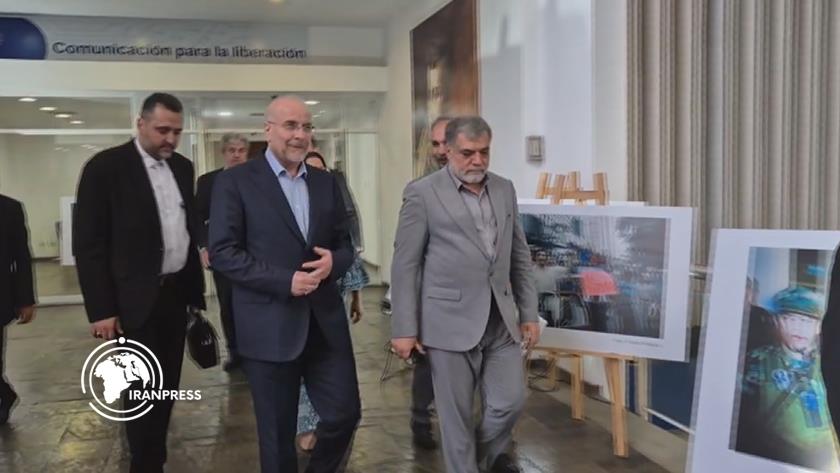 Iranpress: أساتذة وطلاب جامعة الاتصالات في فنزويلا يستقبلون قاليباف+ فيديو