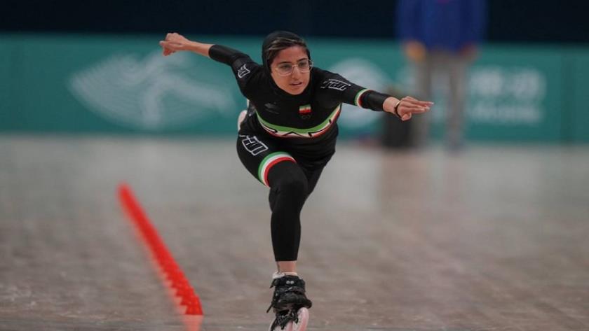 Iranpress: رومينا سالك، متزلجة إيرانية شابة تصبح بطلة العالم