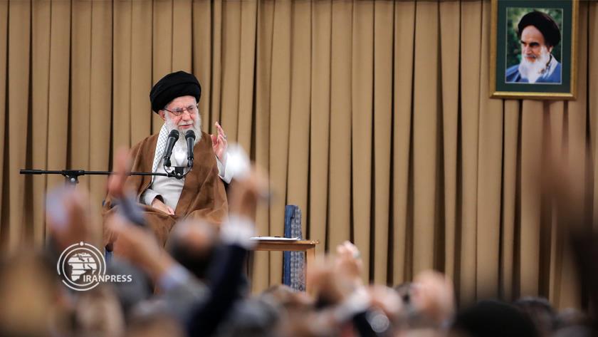 Iranpress: بحضور قائد الثورة الإسلامية.. مراسم تأبين شهداء الاقتدار