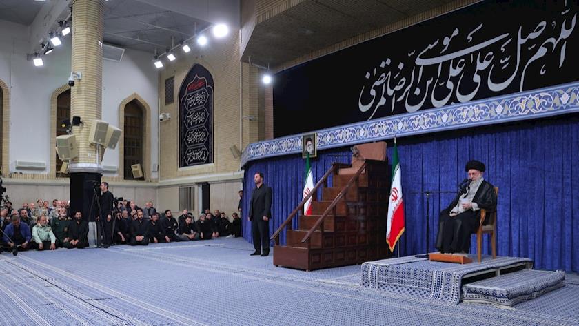 Iranpress: قائد الثورة الإسلامية: لا ينبغي المساس بوحدة الشعب والمسؤولين والقوات المسلحة