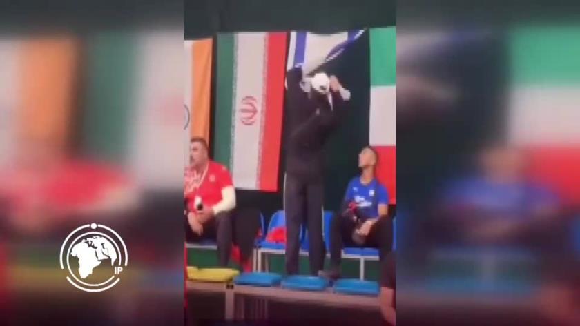 ایران برس: تنديدا بجرائم الاحتلال في غزة.. رياضي تركي يعقد العلم الإسرائيلي