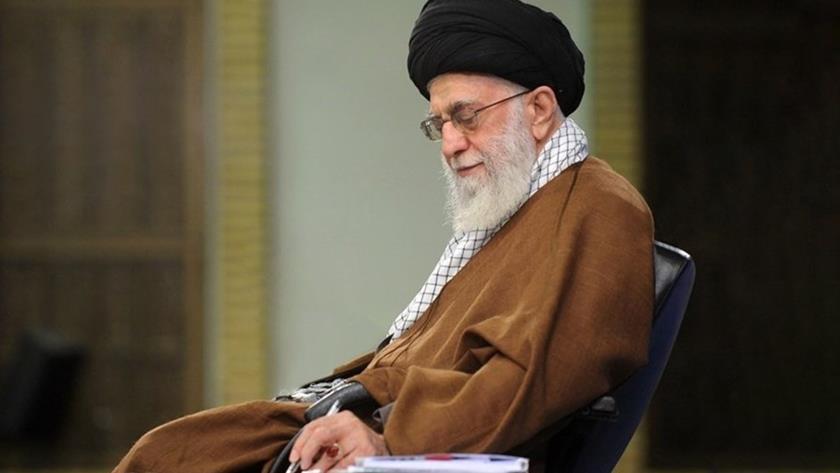 Iranpress: قائد الثورة: الترويج للصلاة، واجب حتمي لاجهزة الدعوة الدينية ورجال الدين