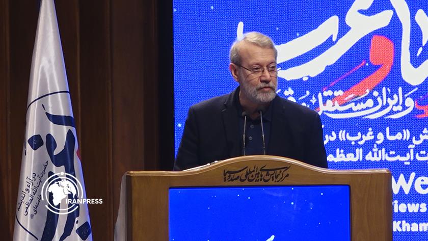 Iranpress: لاريجاني: أمريكا تسعى لفرض القوة بدلًا من القانون الدولي، وإيران لن تخضع