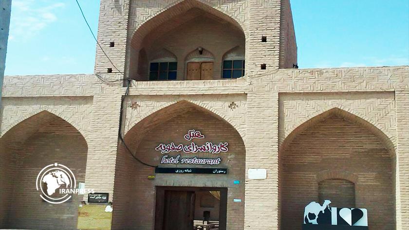 Iranpress: رحلة إلى مدينة التاريخ والطبيعة: مهريز وكاروانسراي ‘صفوي’