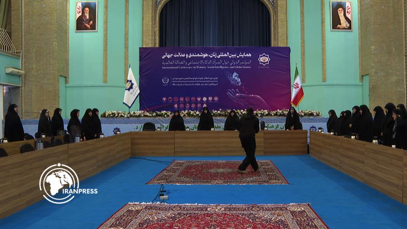 Iranpress: مؤتمر«النساء، الذكاء والعدالة العالمية» الدولي في طهران + فيديو