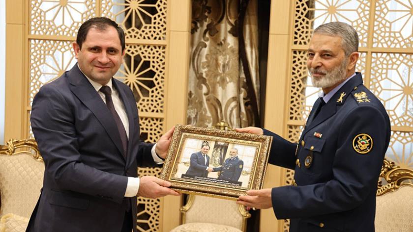 Iranpress: اللواء موسوي: العدو تشبث بكل حشيش لوقف الاشتباكات خلال الحرب الـ12 يومًا