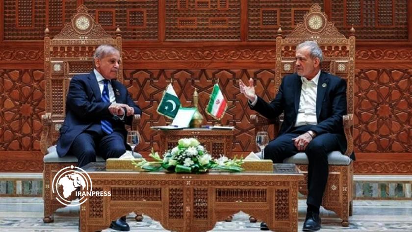 Iranpress: الرئيس بزشكيان: الشعب الإيراني صامد أمام الضغوط والتهديدات