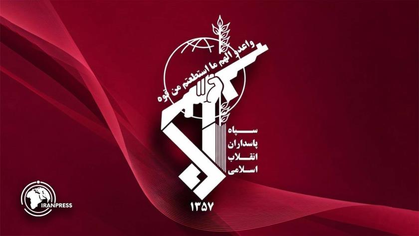 Iranpress: حرس الثورة يعلن استهداف رادارات ومنظومات الدفاع الجوي الأمريكية في البحرين