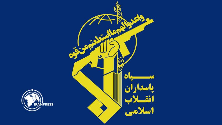 Iranpress: الحرس الثوري يحذر من عبور المسارات غير الآمنة في مضيق هرمز