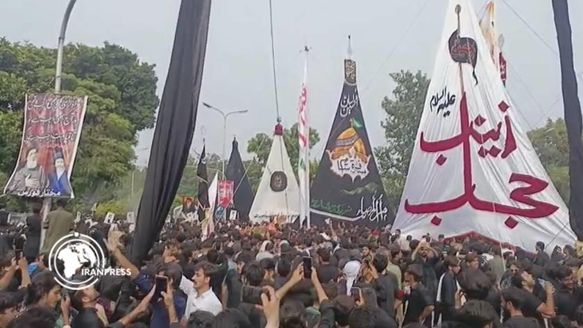 ایران برس: عشرات الآلاف من الباكستانيين يقيمون الأربعينية الحسينية في إسلام آباد