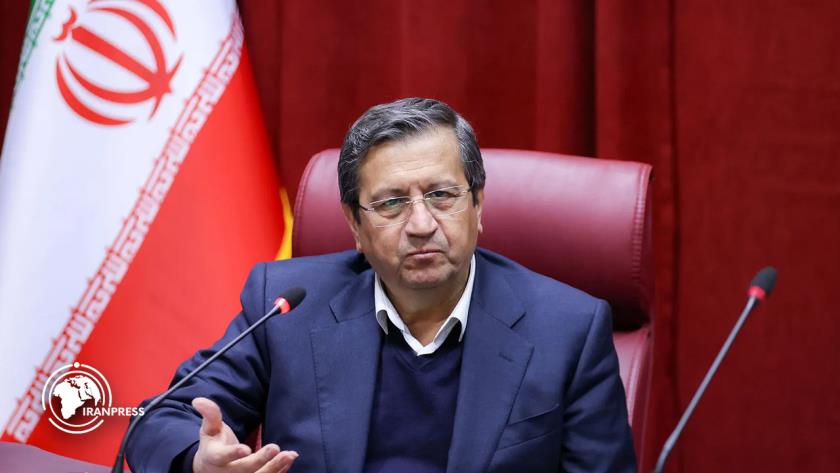 Iranpress: محافظ البنك المركزي: نتابع الأموال الإيرانية لدى البنوك العراقية