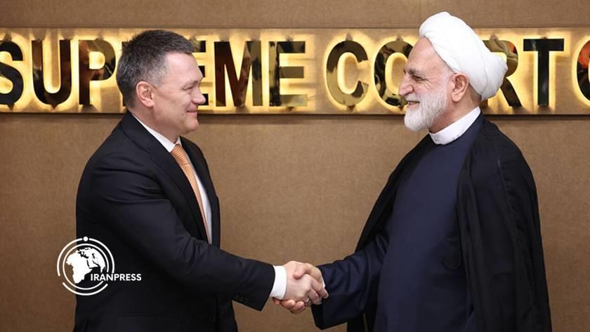 ایران برس: أمريكا غارقة في "مستنقع" عدوانها على إيران.. ووحدة شعبنا تزداد رسوخاً + فيديو