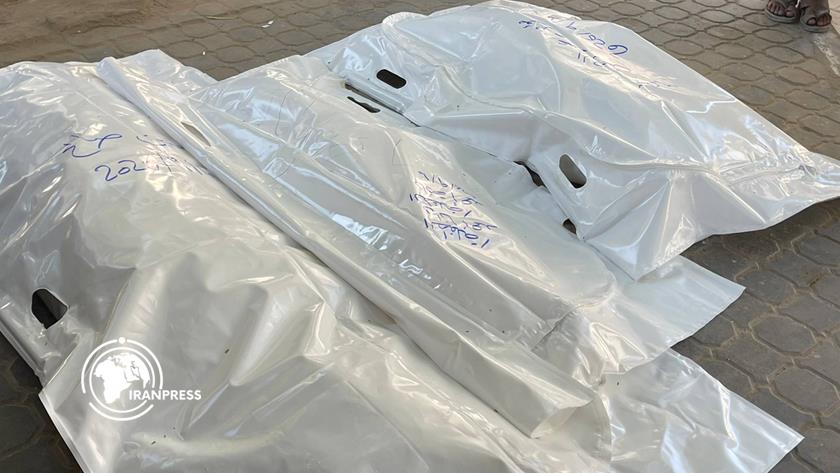 Iranpress: وداع أربعة شهداء من عائلة واحدة ارتقوا بقصف منزلهم في بيت لاهيا شمال القطاع