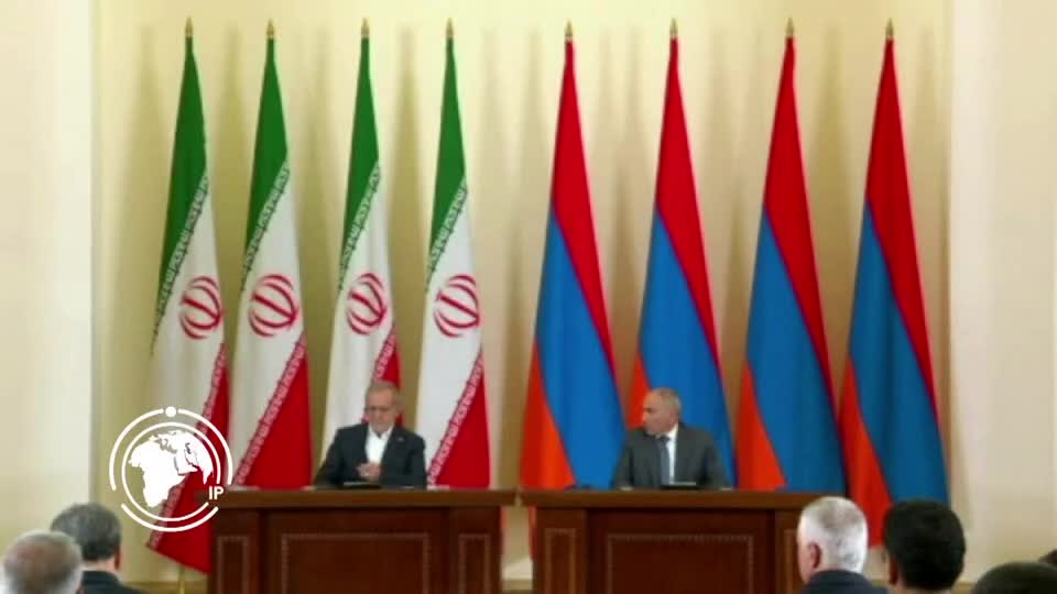 Iranpress: إيران و أرمينيا توقعان بيانًا مشتركًا و عشرة وثائق تعاون