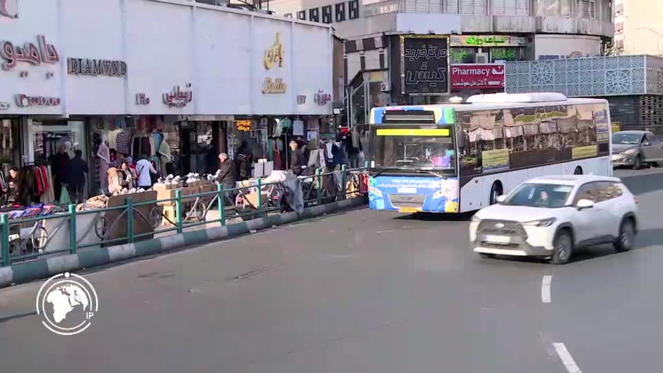 ایران برس: الحياة تعود إلى طبيعتها في طهران بعد إحباط الأعمال التخريبية