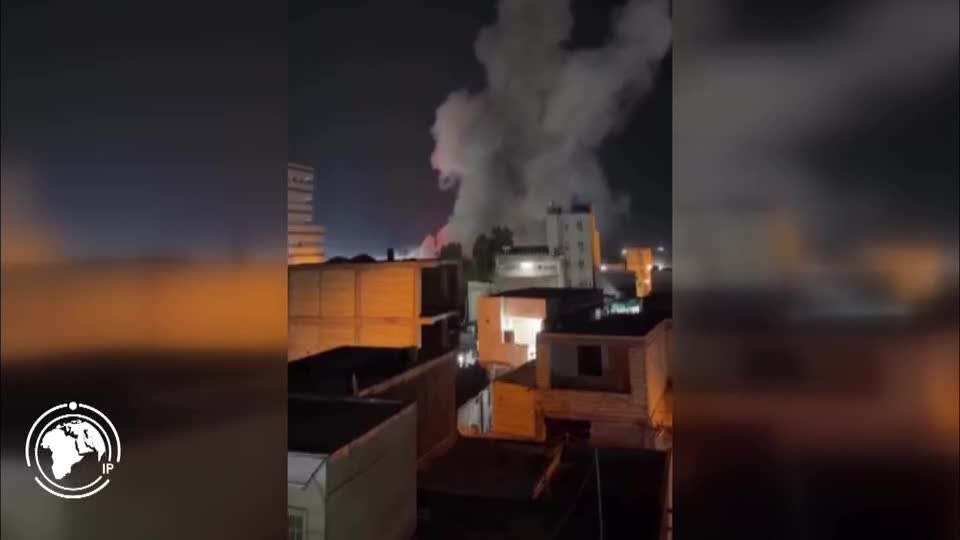 Iranpress: هجوم أمريكي على رصيف للاصطياد في مدينة بندرعباس جنوبي إيران