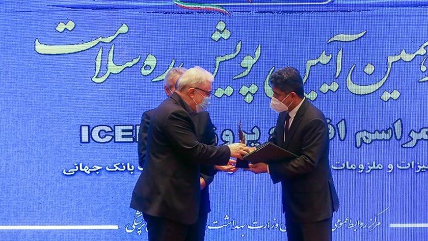 Iranpress: ICERP project to be operational in 136 hospitals, 43 medical centers by WHO representatives