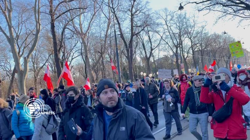 Iranpress: Austrians protest against mandatory COVID vaccination