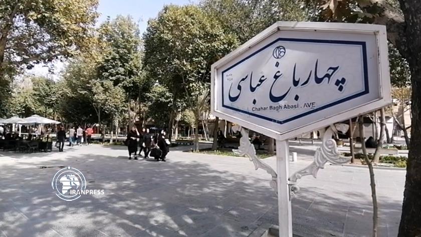 Iranpress: Autumn calm in historical road of Iran