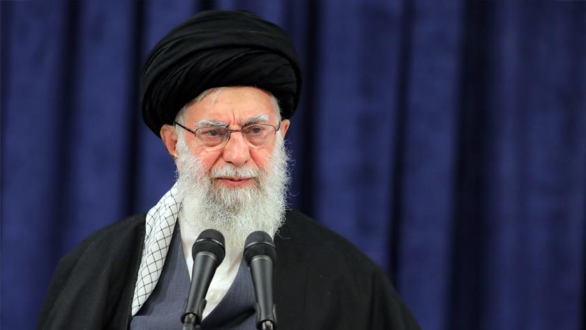 Iranpress: Leader donates help to release financially needy prisoners