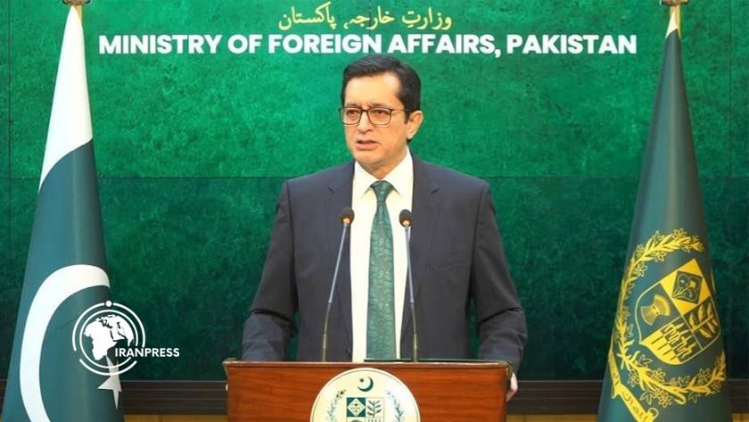 Iranpress: Pakistan Says Iran Has Right to Peaceful Nuclear Program